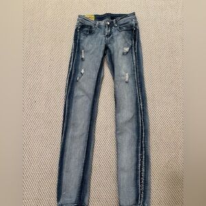 Machine Jean Y2K Distressed
Rhinestone Side Stripe Skinny Jeans